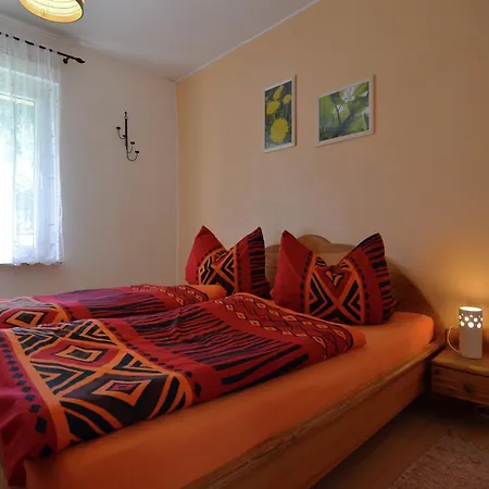 度假居 Cosy With Covered Porch *