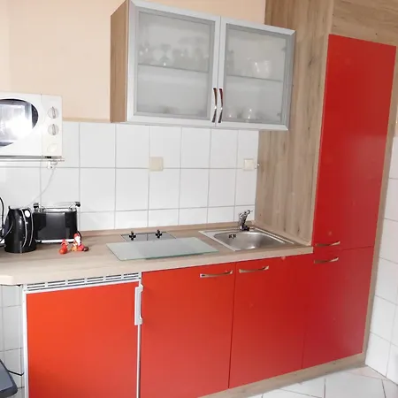 Cosy With Covered Porch 別荘 *