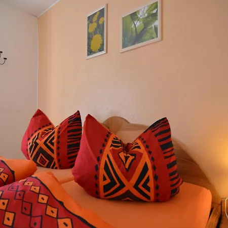 Cosy With Covered Porch *