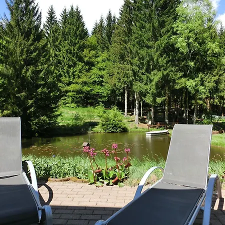 Cosy With Covered Porch 別荘