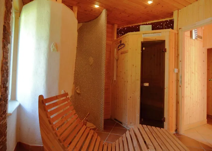 Cosy With Covered Porch Tatil Evi