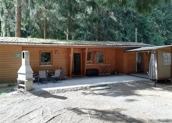 Cosy With Covered Porch